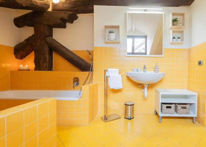 Plinio 10 By Rent Appartement
