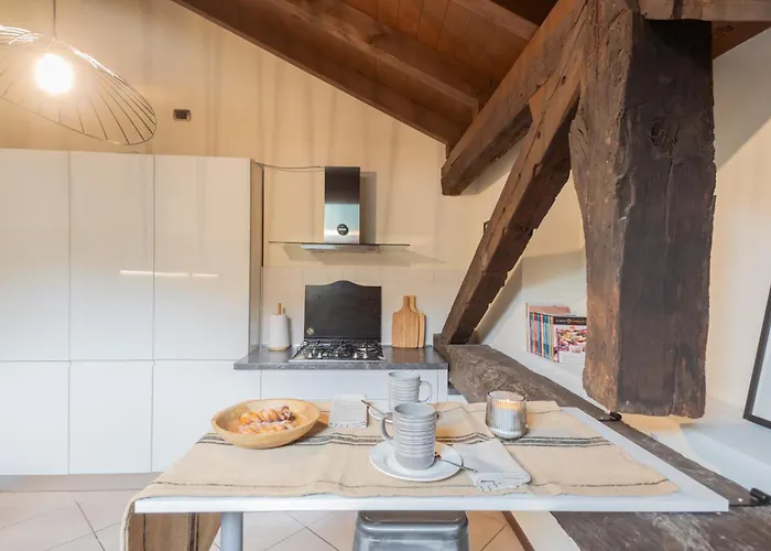 Plinio 10 By Rent Appartement