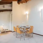Plinio 10 By Rent Apartmán *