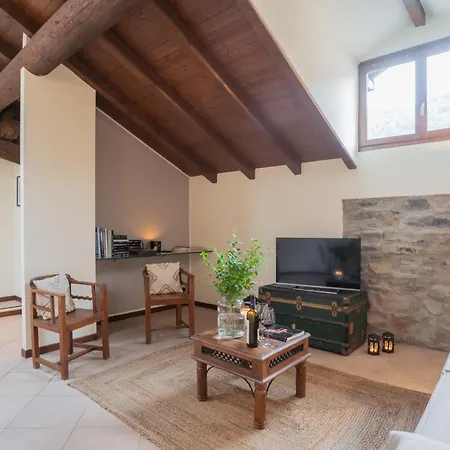Plinio 10 By Rent Apartment *