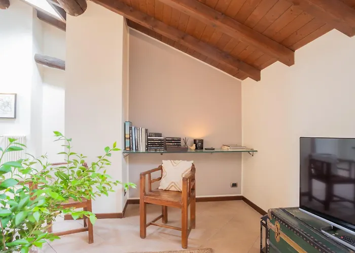 Plinio 10 By Rent * コモ