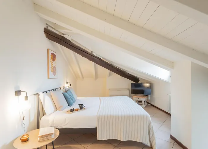 Plinio 10 By Rent アパート *