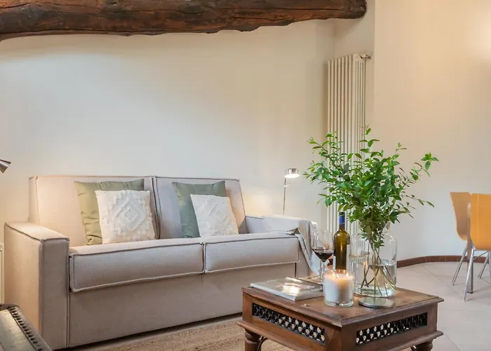 Plinio 10 By Rent アパート コモ