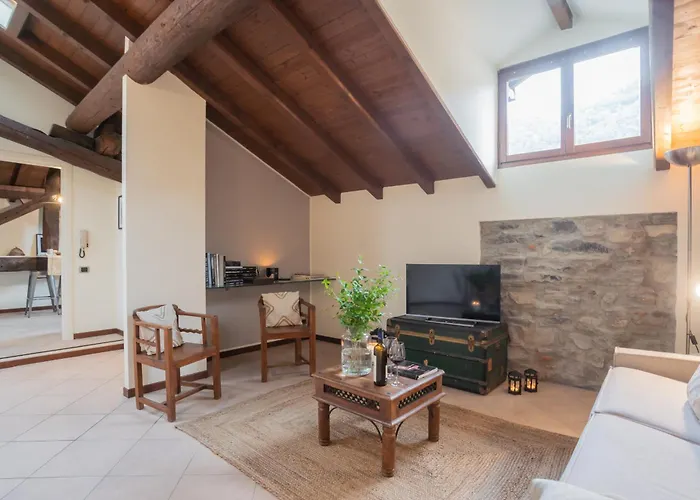 Plinio 10 By Rent アパート *